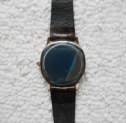 ロンジン（LONGINES）1970～1980年代の製品　送料無料_裏ブタはステンレス製です