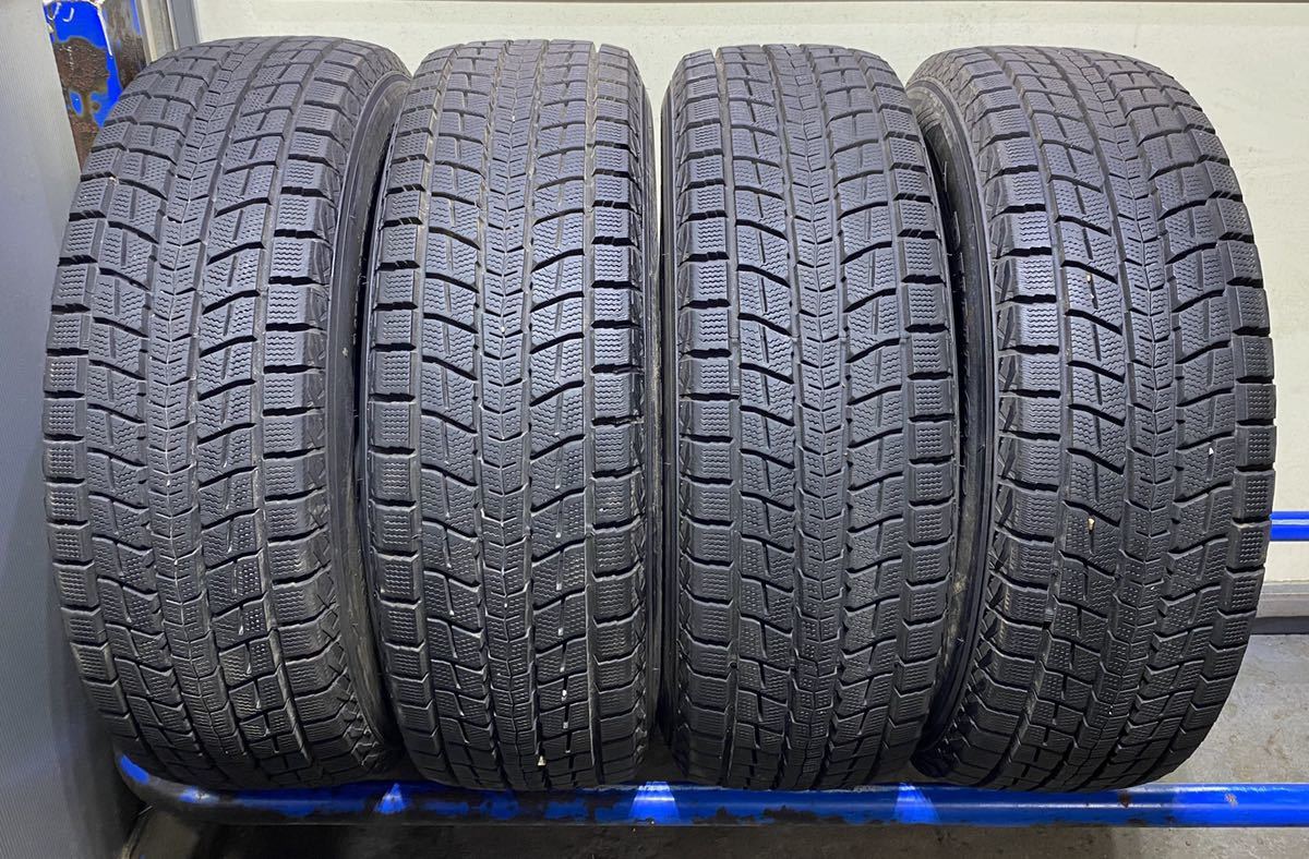 送料無料　215/70R16 100Q（ダンロップ）WINTER MAXX SJ8 4本 B.111_画像1