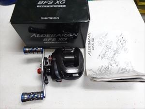 シマノ【即決あり】１２アルデバラン　ＢＦＳ　ＸＧ　８．０：１　外品ハンドル長さ８５ｍｍ　ベイトリール　中古