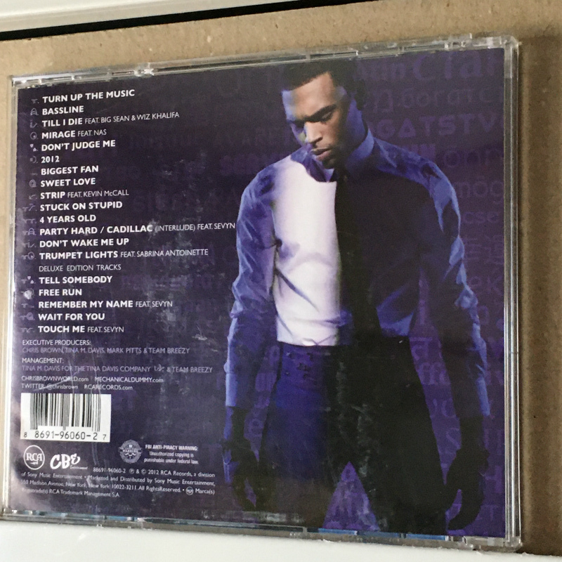 CHRIS BROWN「FORTUNE:DELUXE EDITION」 ＊ヒット曲「Turn Up the Music」収録　＊5thアルバム　＊輸入盤_画像2