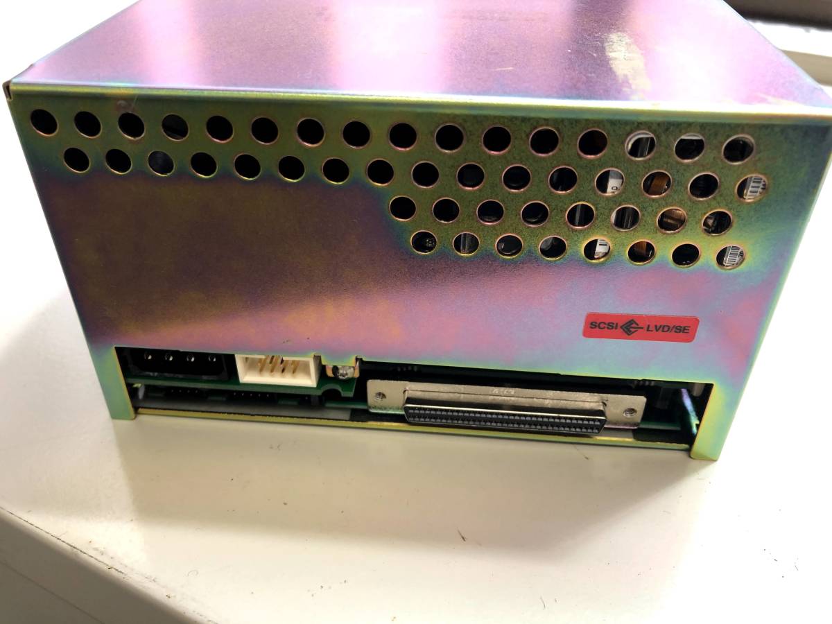 送料込 IBM SDLT320 SCSI TD TR-S23AA-MH Quantum スーパーDLTドライブ SCSI接続_画像3