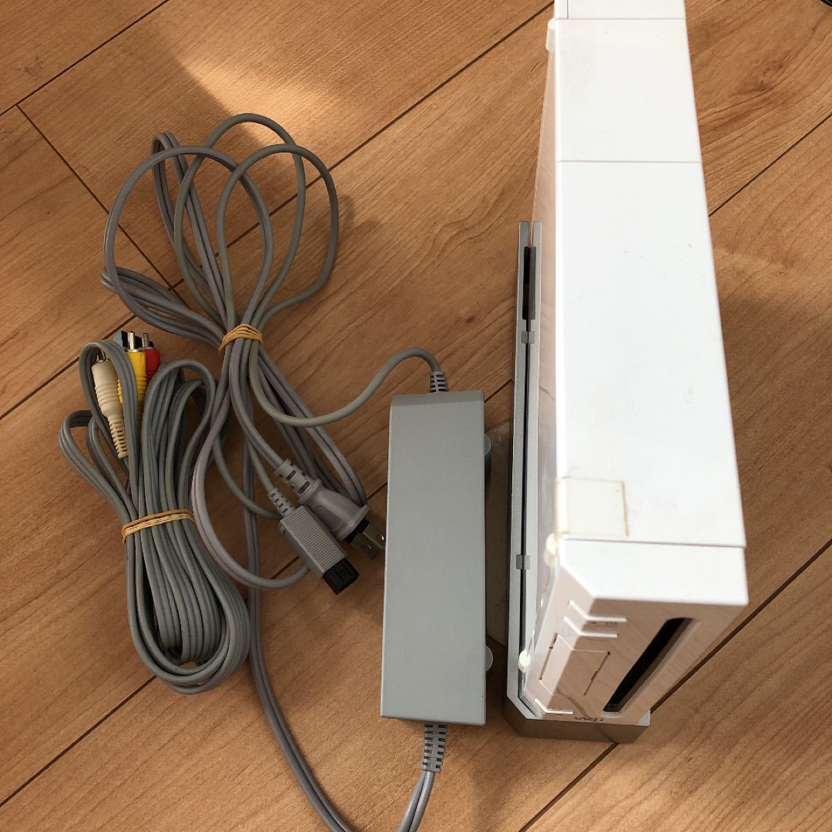 Wii 本体　内臓ソフトあり？