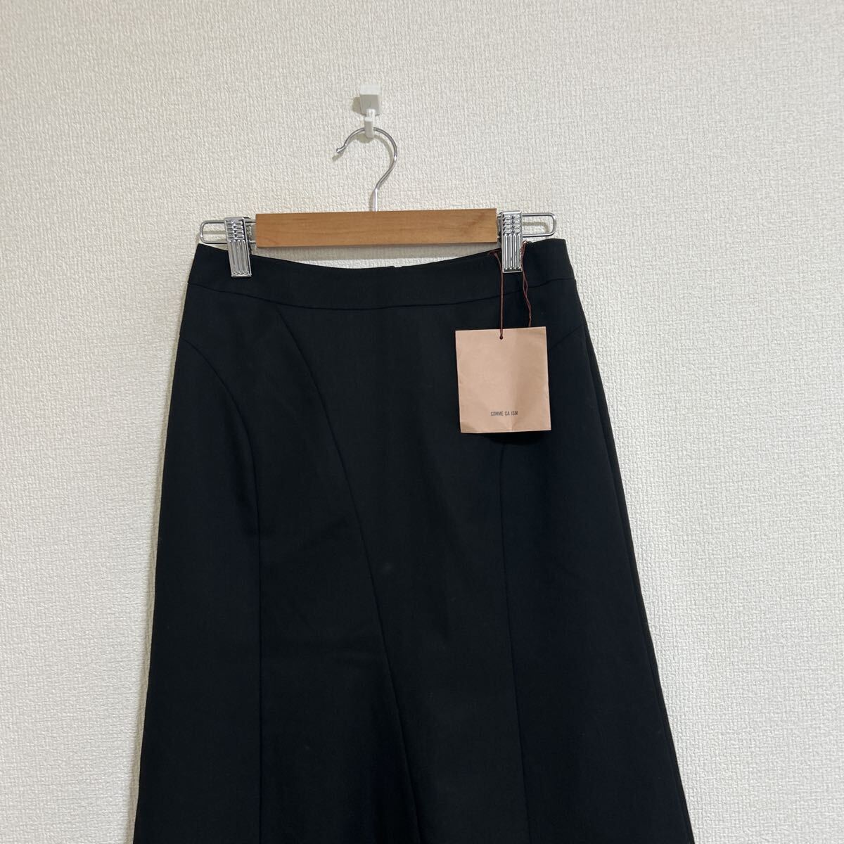 新品 タグ付き 未使用品 COMME CA ISM コムサイズム スカート ロングスカート フレアスカート きれいめ オフィス ブラック 黒 Sサイズ_画像2