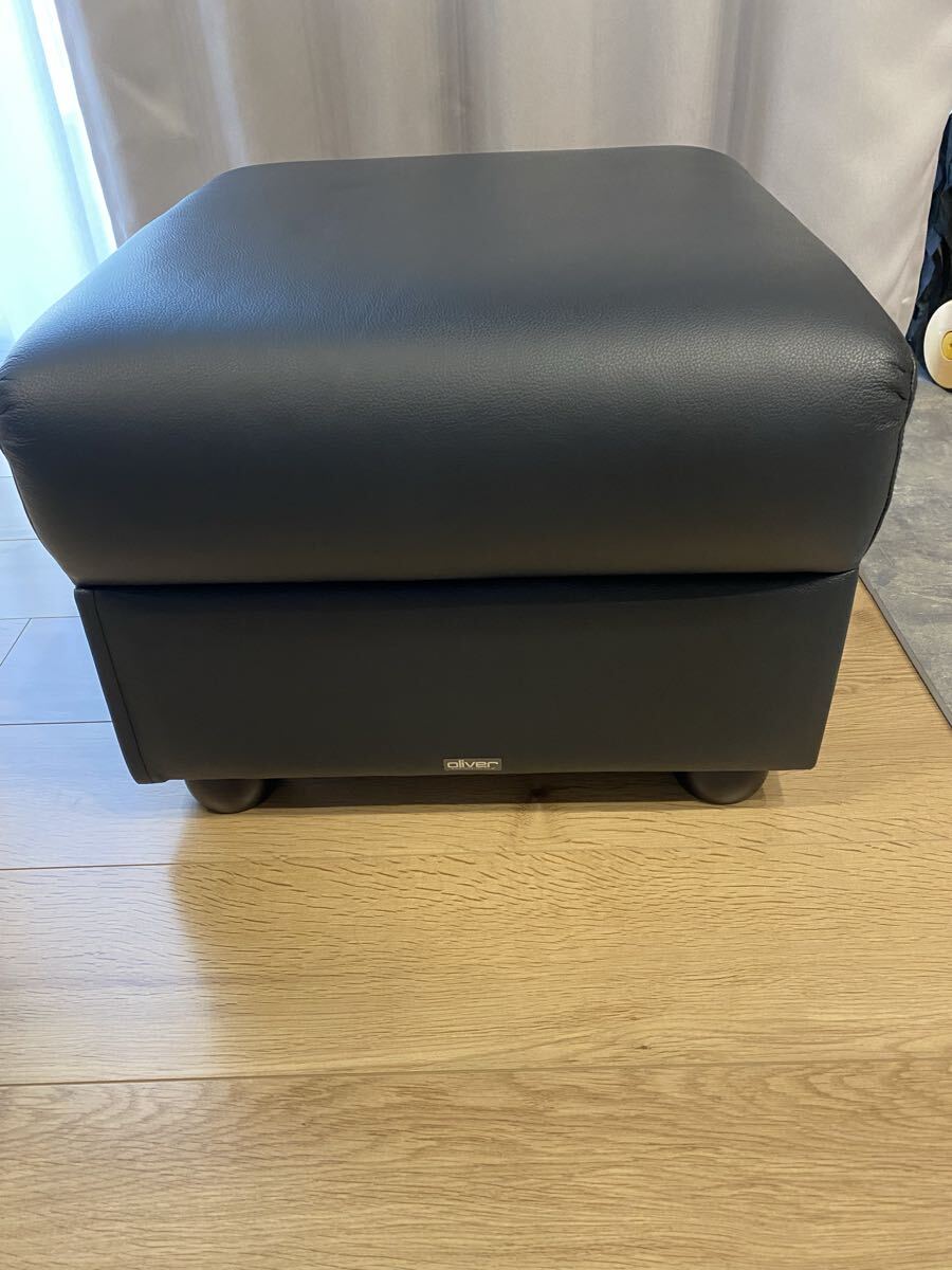 美品 oliver オットマン スツール 正方形 本革 2024年製 送料無料