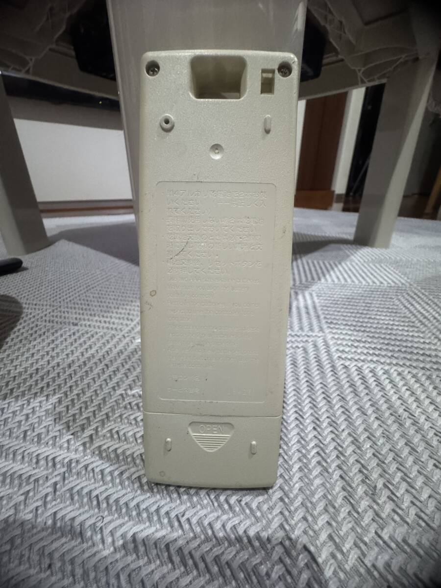 三菱電機　NA043 エアコンリモコン　送料込み_画像2