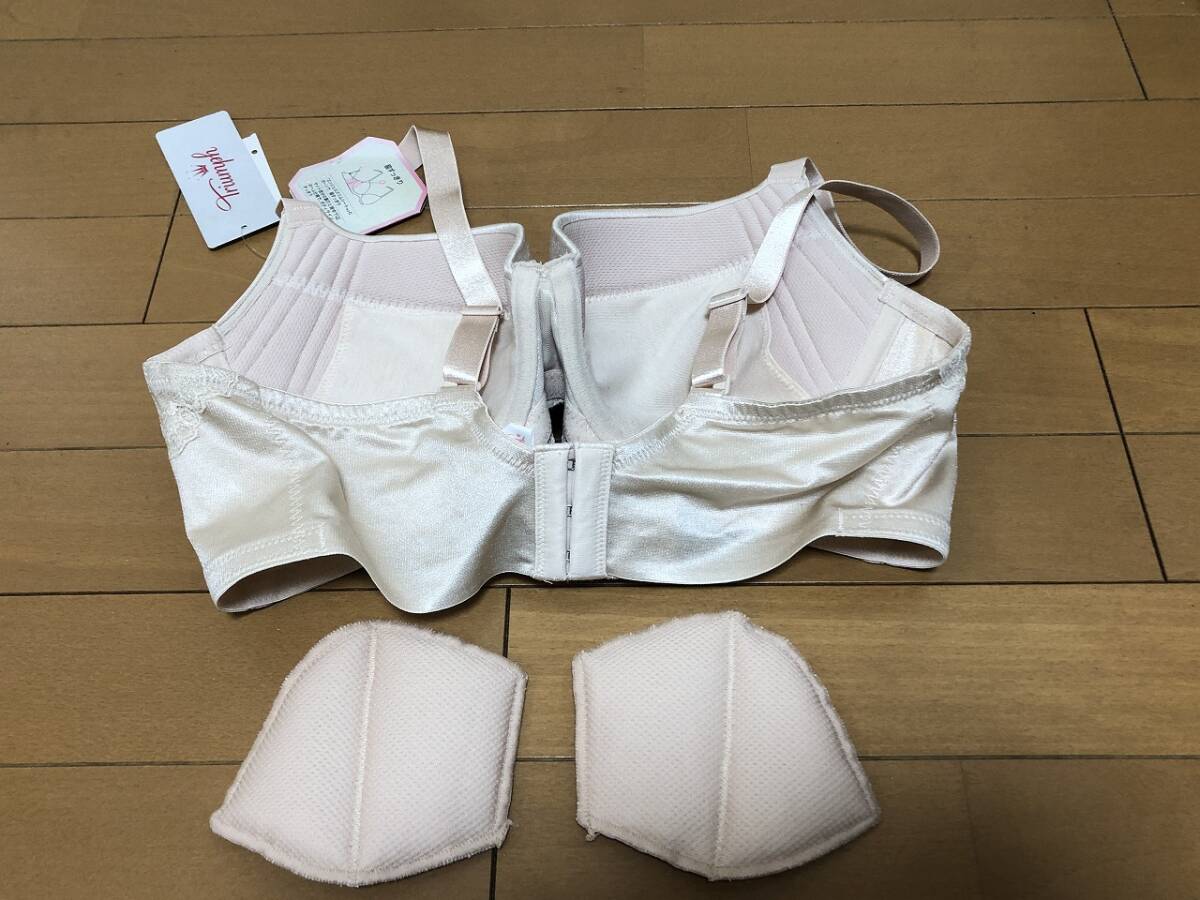 新品Triumph【トリンプ】 天使のブラスリムライン★E80★6490円→2480円即決★タグが訳あり、ベージュ色、ブラジャー_画像4