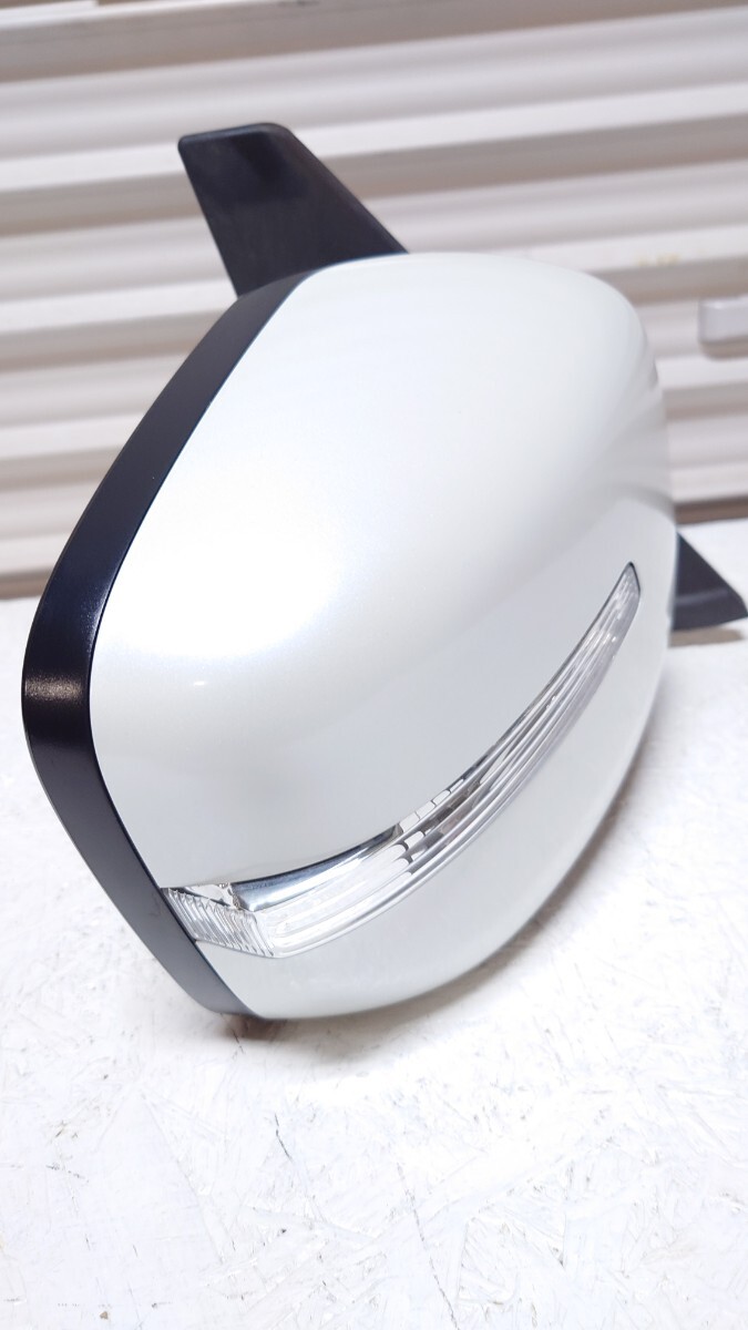 即決ありML21Sルークス純正右側ウインカー付ドアミラー中古良品 電動格納 カラーZ7T カプラー7ピン 動作点灯確認済 パレット _画像4