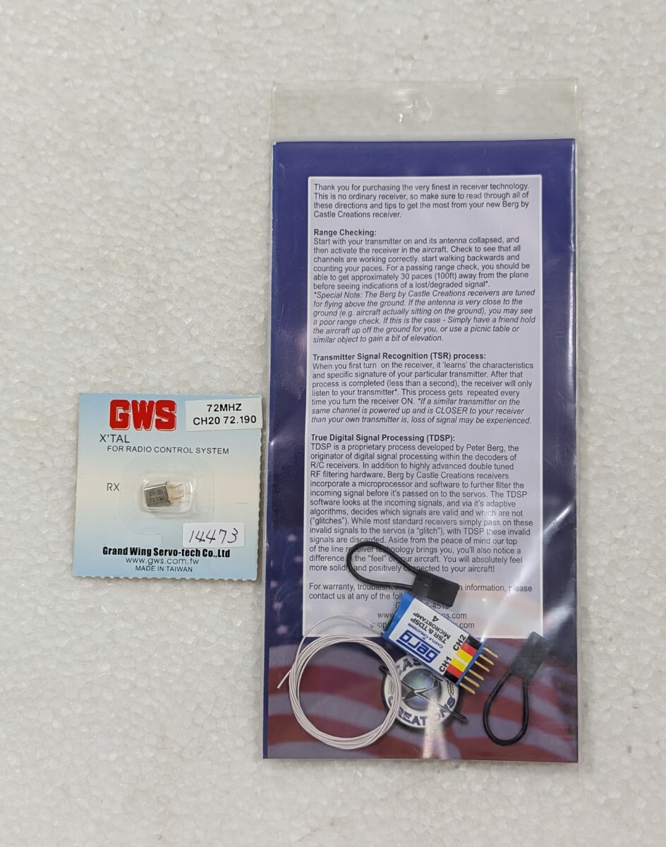 <20番クリスタル付>■Berg Microstamp 72M 4チャンネル受信機■14473_画像2