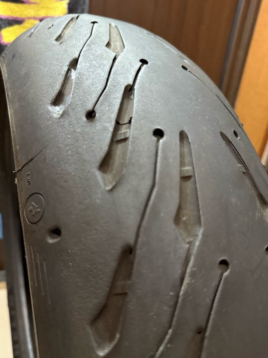 中古MCタイヤ 2023年製造 MICHELIN 2CT+ ROAD5 180/55ZR17 ミシュラン ロード5 180 55 17 2323 A3975_画像4