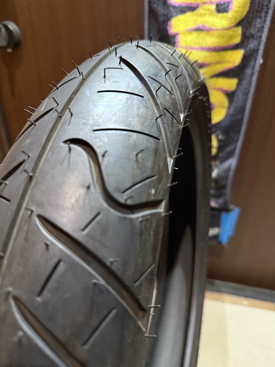中古MCタイヤ バリ山 2023年製造 IRC ROADWINNER RX-01 110/70-17 ロードウィナー 110 70 17 1323 A3955_画像3