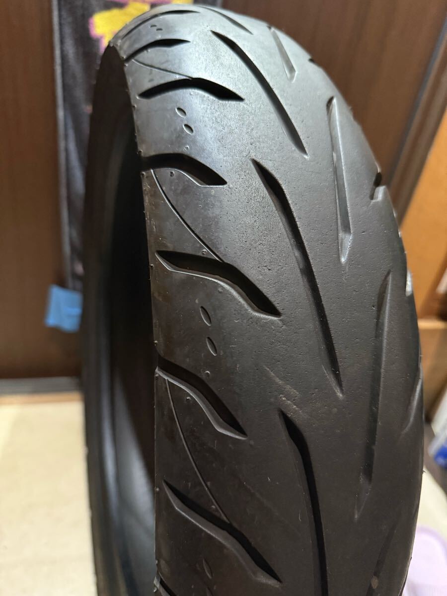 中古MCタイヤ 2022年製造 DUNLOP ARROWMAX GT601 130/70-18 ダンロップ アローマックス 130 70 18 0322 A3995_画像6