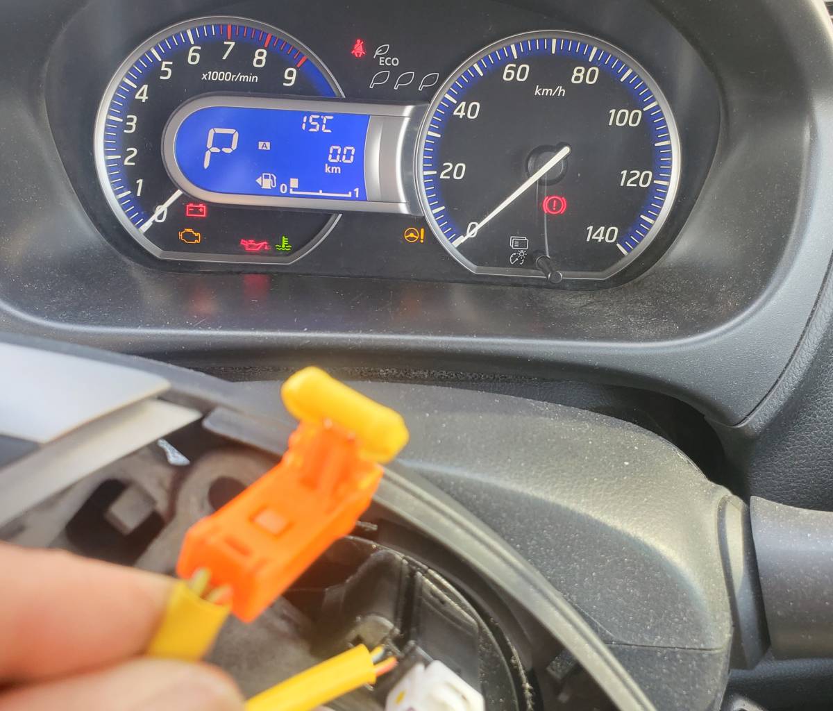 送料無料!トヨタ車種適合!差し込むだけ!2Wタイプ!エアバックキャンセラー_画像2