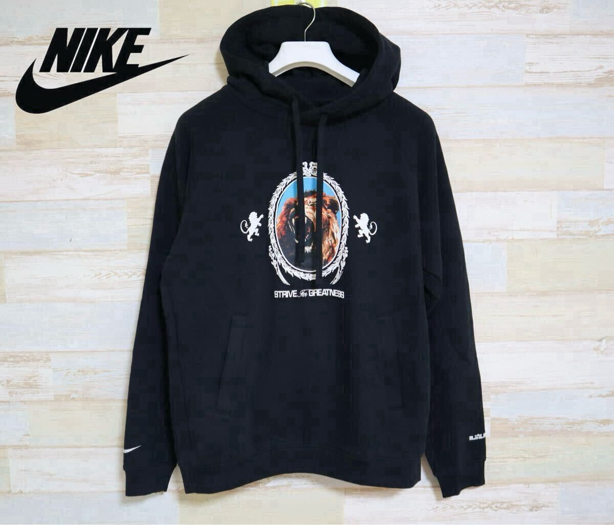 新品 定価14410円 Lサイズ　NIKE ナイキ　レブロン　プルオーバー　フリースパーカー　_画像1