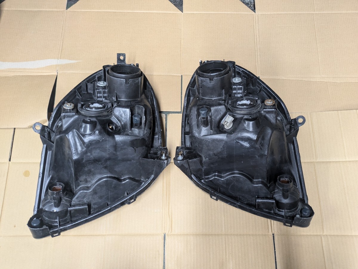 есть перевод Toyota MR-S более поздняя модель передняя фара левый и правый в комплекте ZZW30