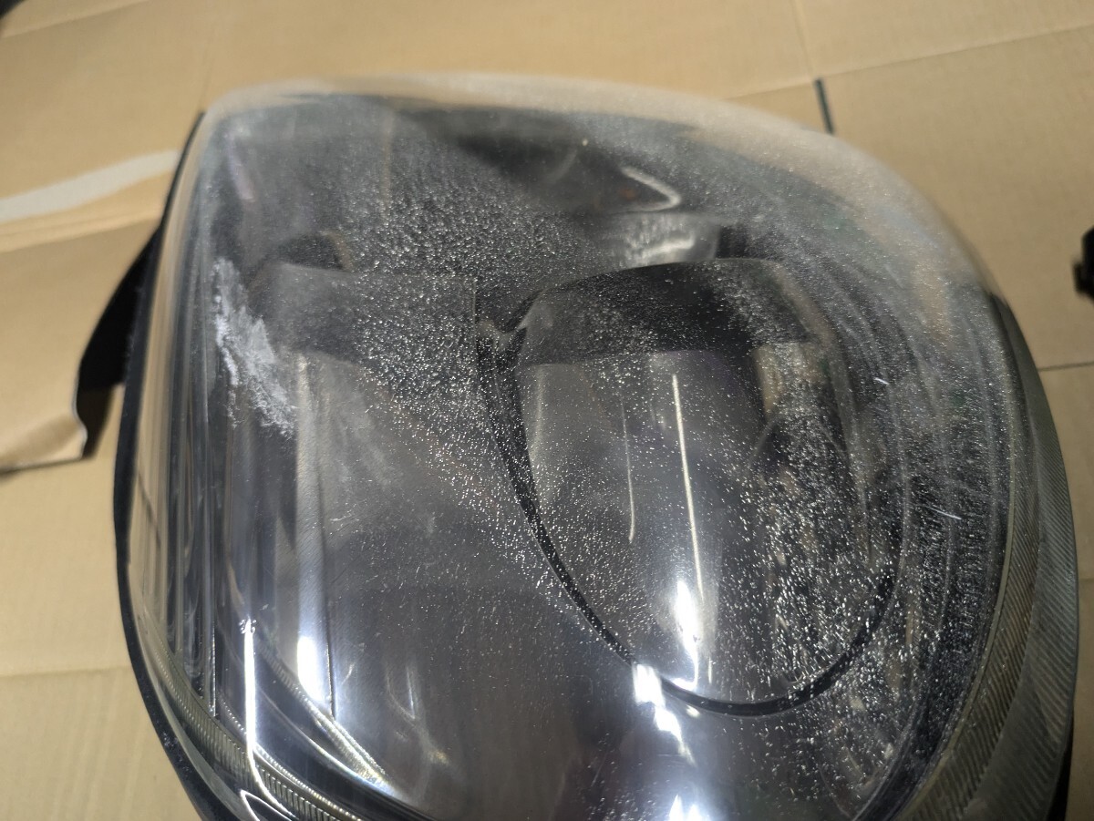 есть перевод Toyota MR-S более поздняя модель передняя фара левый и правый в комплекте ZZW30