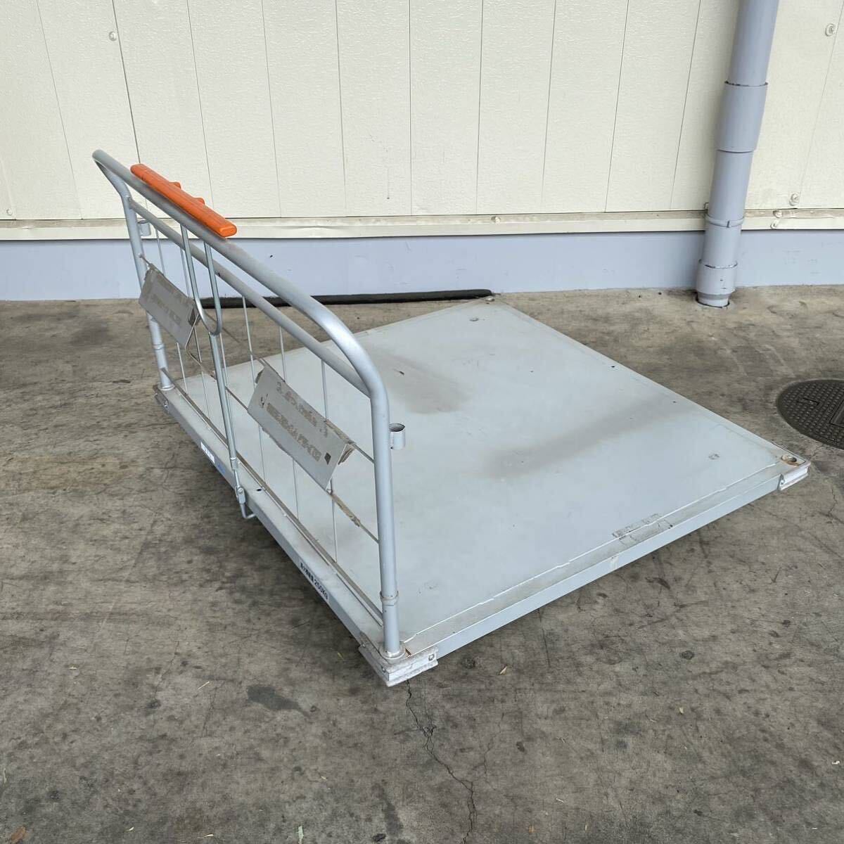 【引取限定】ブレーキ付 1150x1100mm 手押し台車 物流 運送 倉庫 キャスター固定 マテハン パレット用 ネステナー用 TBDY0077_画像3