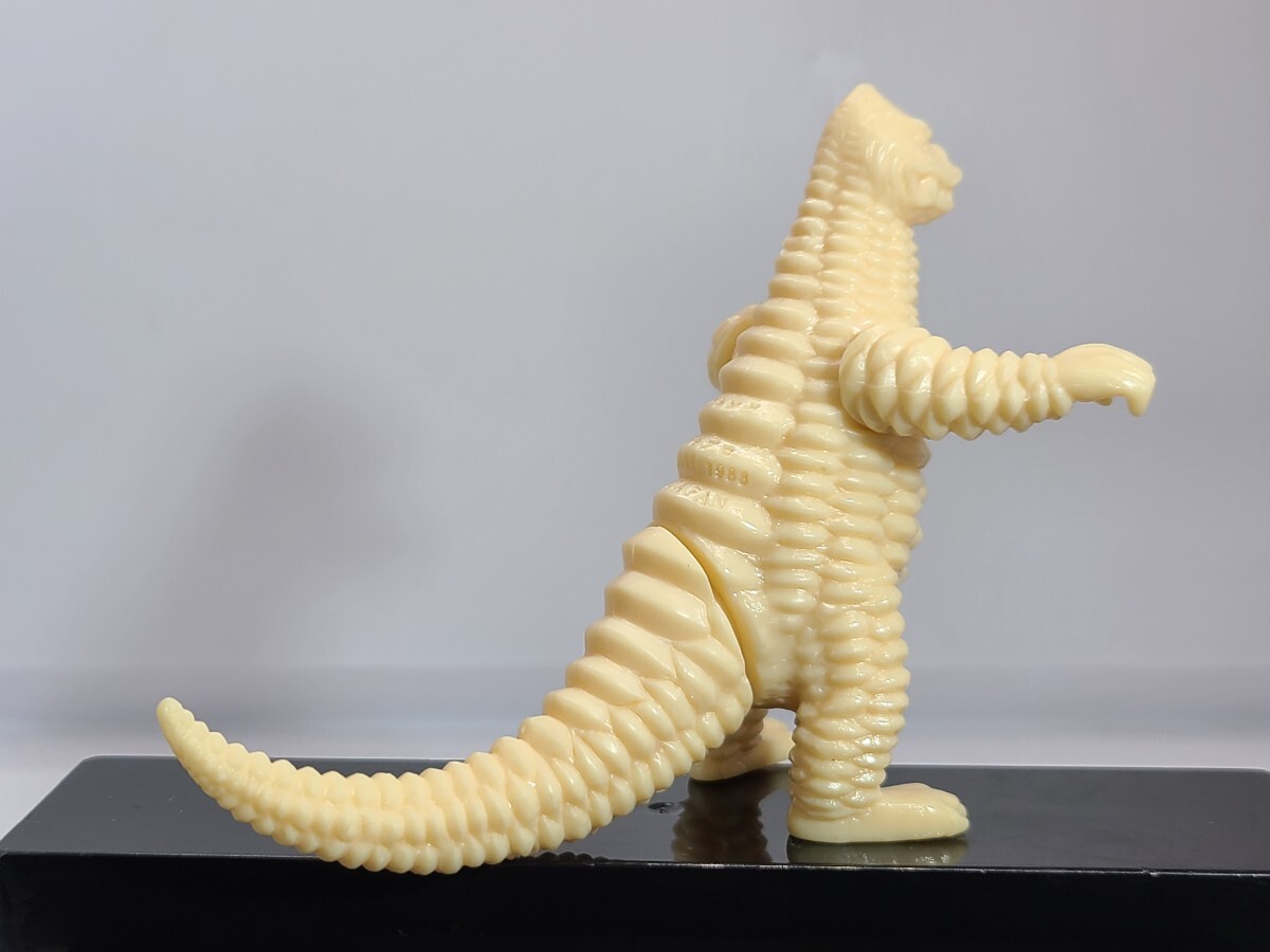 ◆ ウルトラマン 怪獣 消しゴム フィギュア  デカ消し レッドキング_画像3