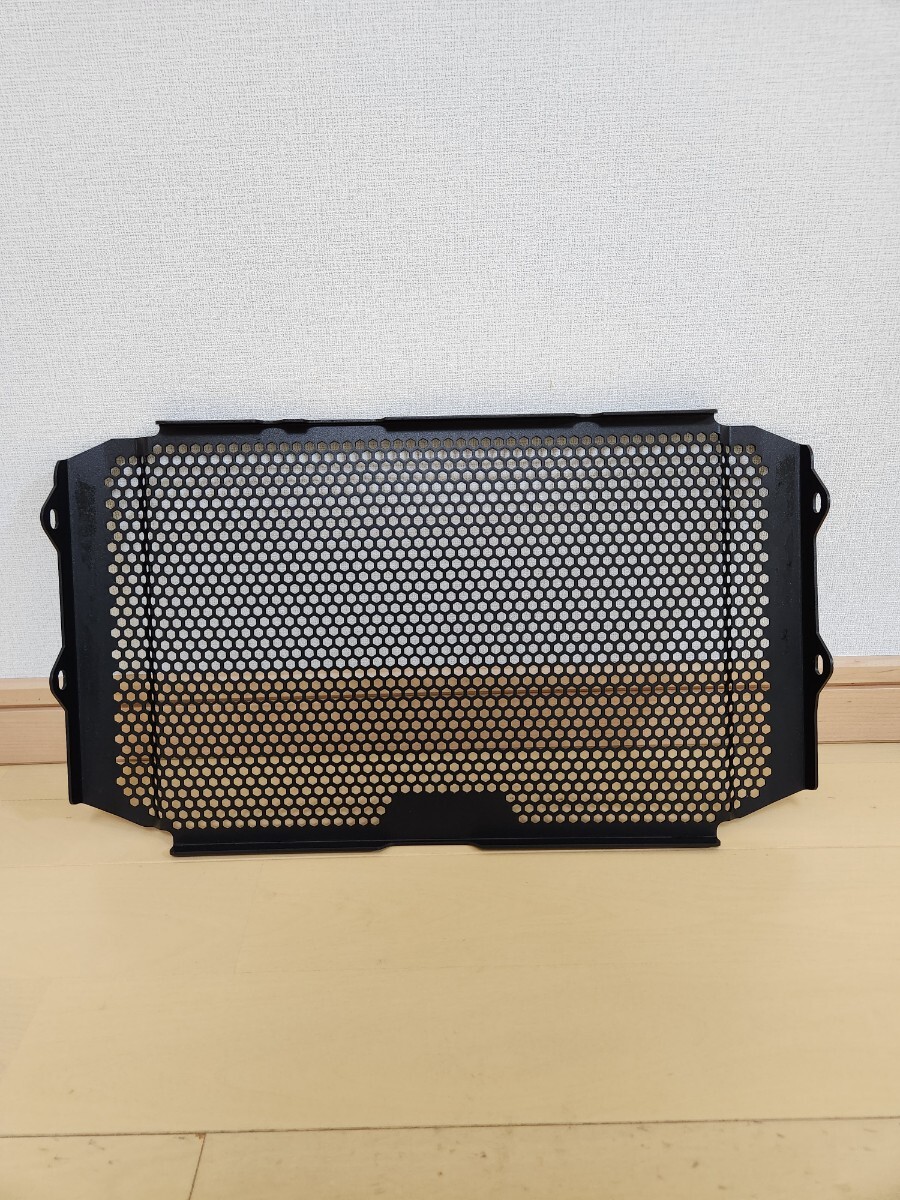 ヤマハXSR900 ラジエターガードの画像2