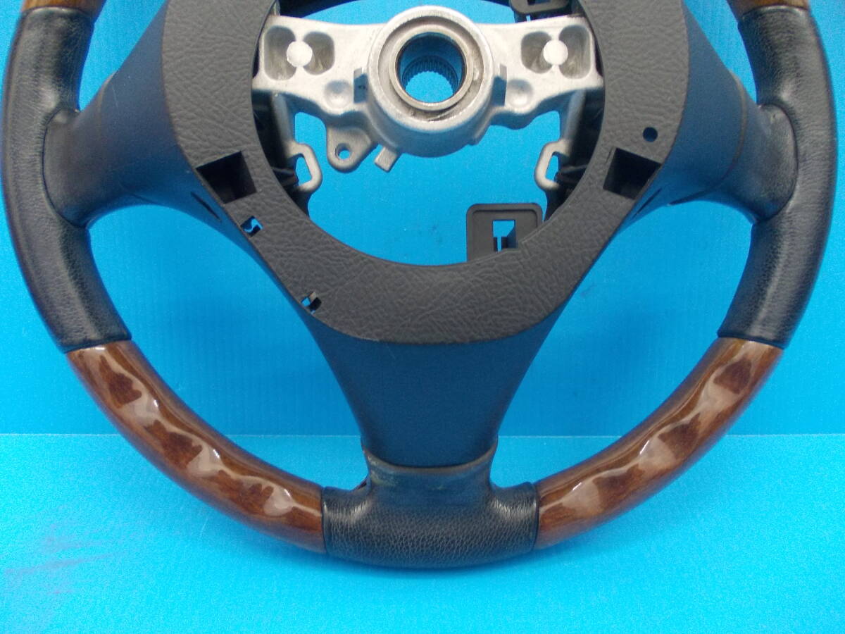 ■中古■L650S/ミラ・ジーノ　ダイハツ純正　MOMO/モモ　木目/ウッド　レザーハンドル/ステアリングホール　シフトノブ付き_画像9