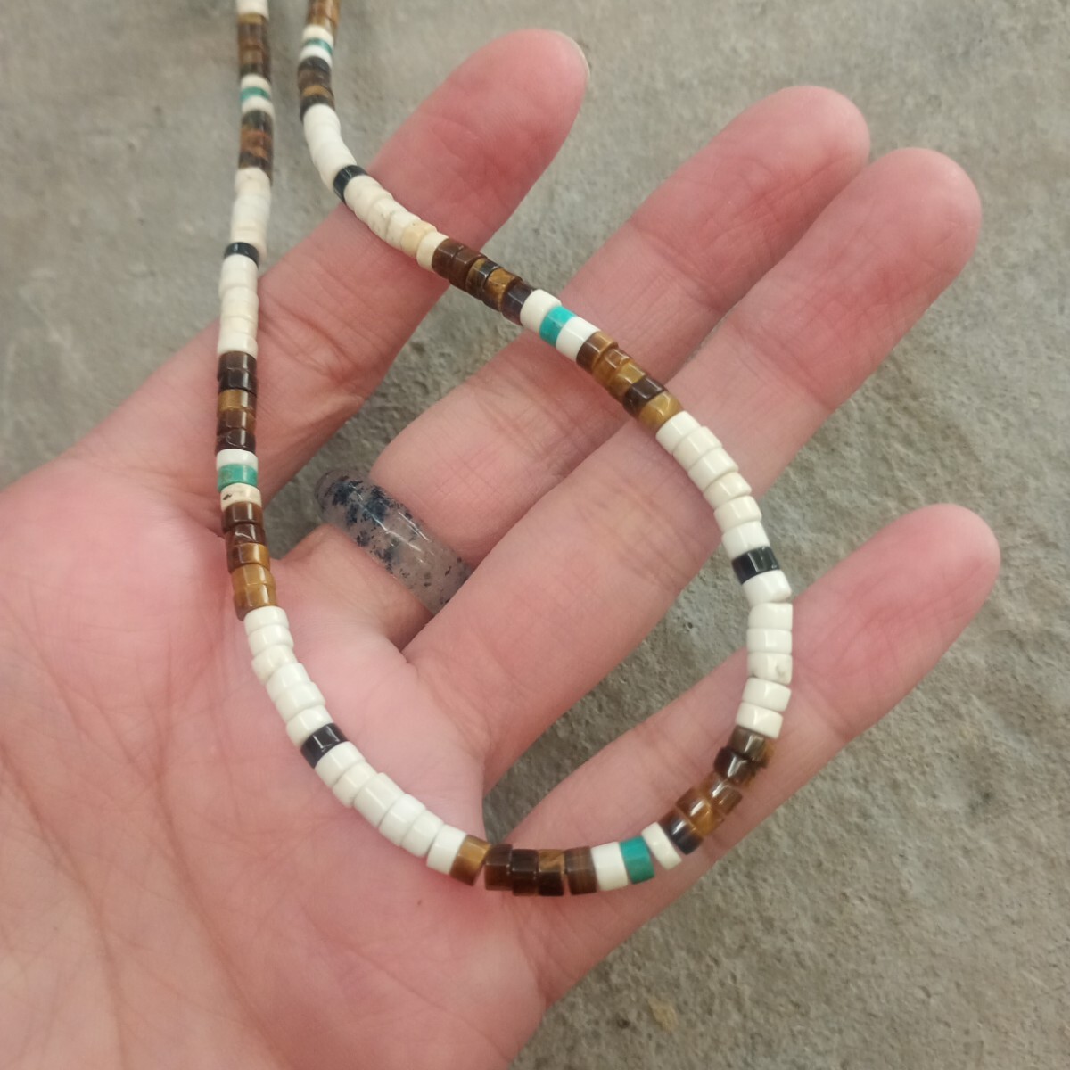 241 サントドミンゴヒシネックレス タイガーアイ ターコイズ 天然石_画像3