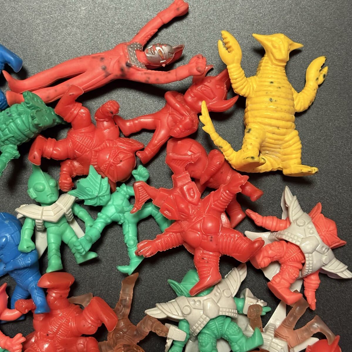 当時物 ウルトラマン 消しゴム フィギュア まとめ売り ウルトラマン超闘士激伝 怪獣 昭和レトロ 現状品_画像3