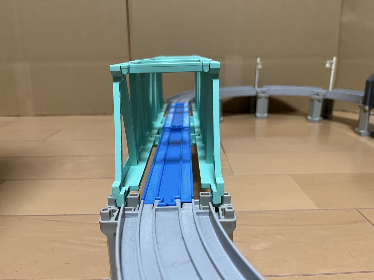 ★プラレール★ 大鉄橋と高架トンネルの高架レールセット(大鉄橋部分に折れがあります。)_画像4