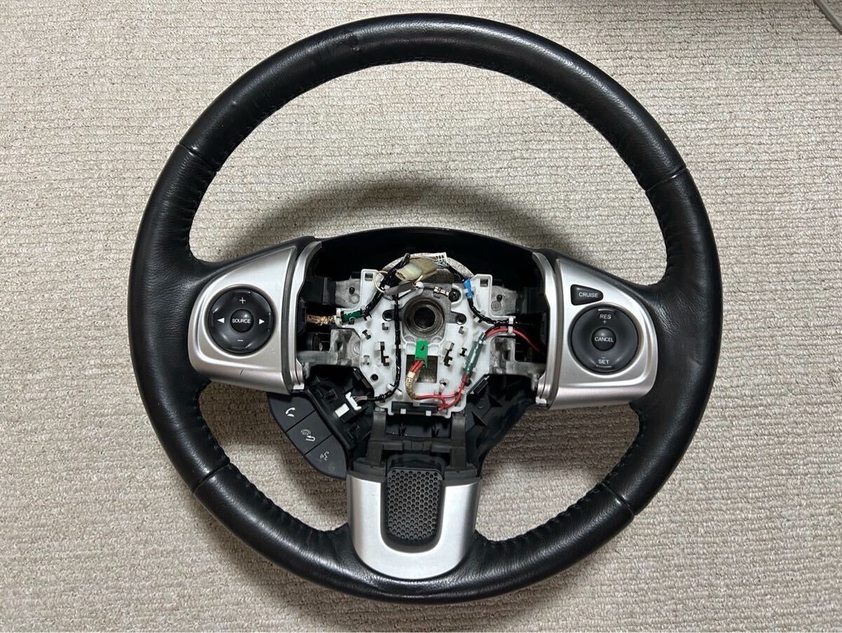 Honda N-BOX/ slash оснащен обогревателем руль в кожаной оплетке Honda N-BOX/ slash оснащен обогревателем руль в кожаной оплетке