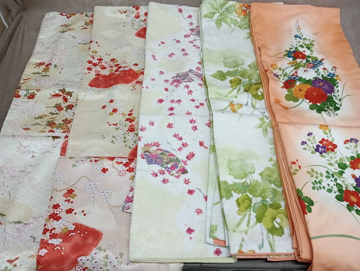 着物 5枚 まとめ売り 小振袖あり 袷 花柄 扇 蝶 紅白梅 ポリエステル素材 和服 和装 上品 高級感 リメイク材料 素材 古着 中古品_画像1