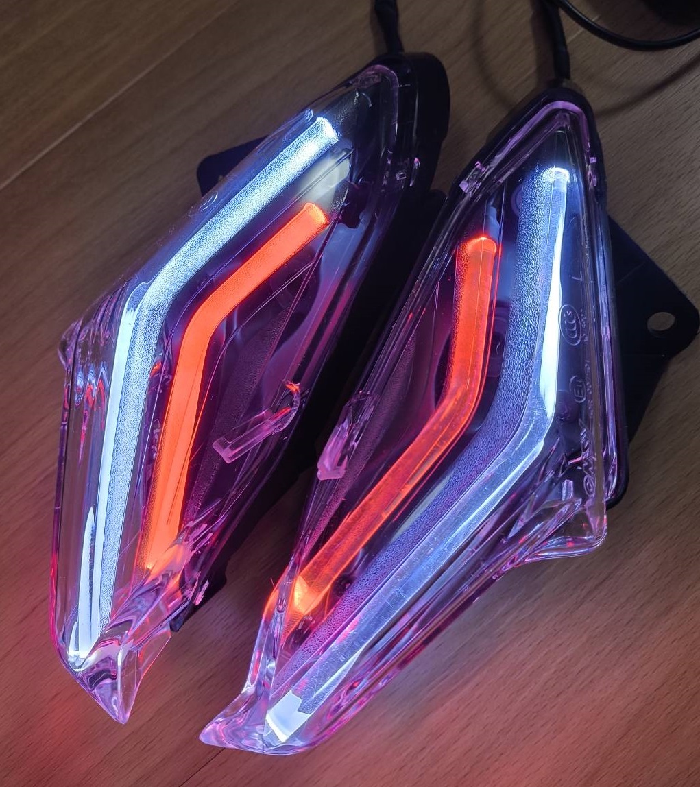 赤 シグナス 3型 三型 SE44J SE46J 1YP ポジション デイライト LED カスタム 社外 改造 爆光 フォグ CTH ワンオフ_画像5