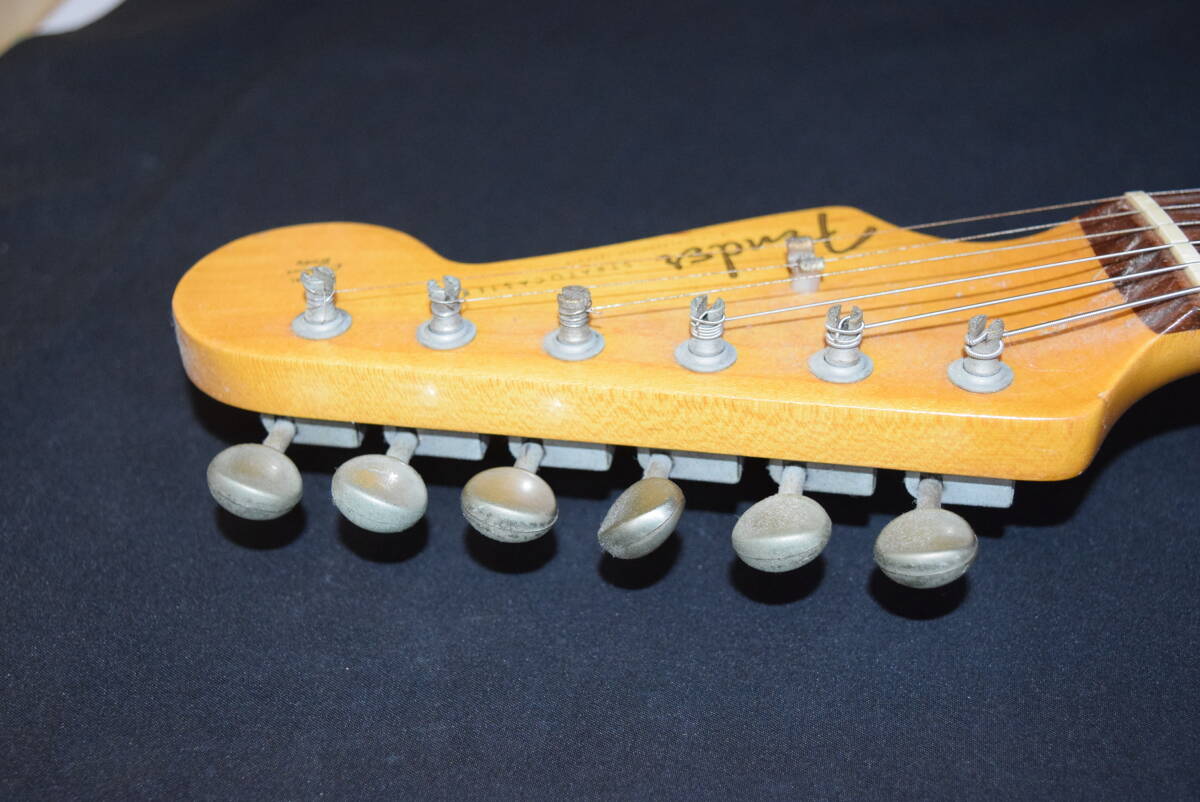 M Fernder フェンダー STRATOCASTER ストラトキャスター エレキギター MADE IN JAPAN 弦楽器 音出し確認済み  ハードケース付き_画像10