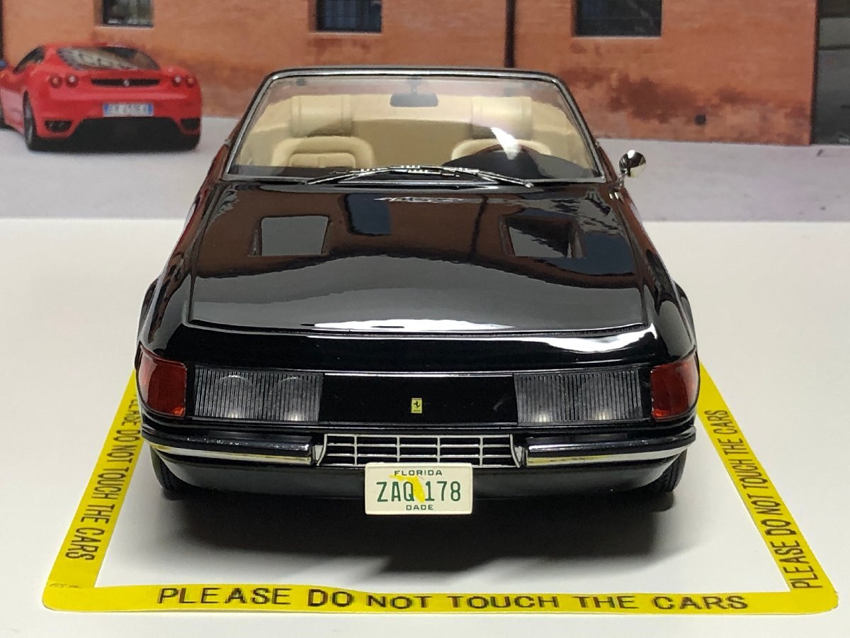 KK scale 1/18 Ferrari 365 GTS/4 Daytona Spider 1969 ブラック ダイキャスト製　フェラーリ_画像3