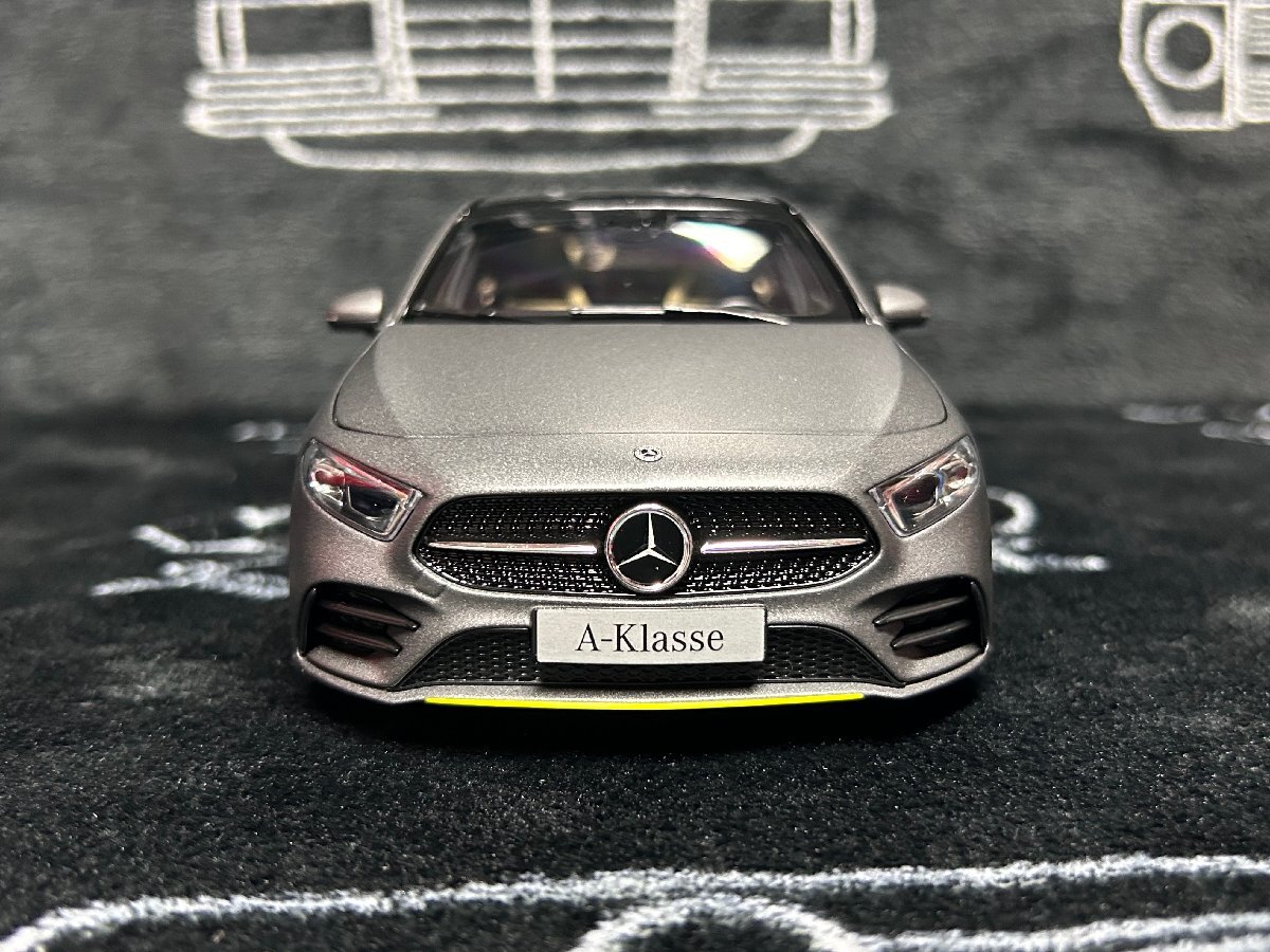 norev 1/18 Mercedes Benz A Class (W177) 2018 designo mountain gray　メルセデス　ベンツ　ノレブ　ミニカー_画像3
