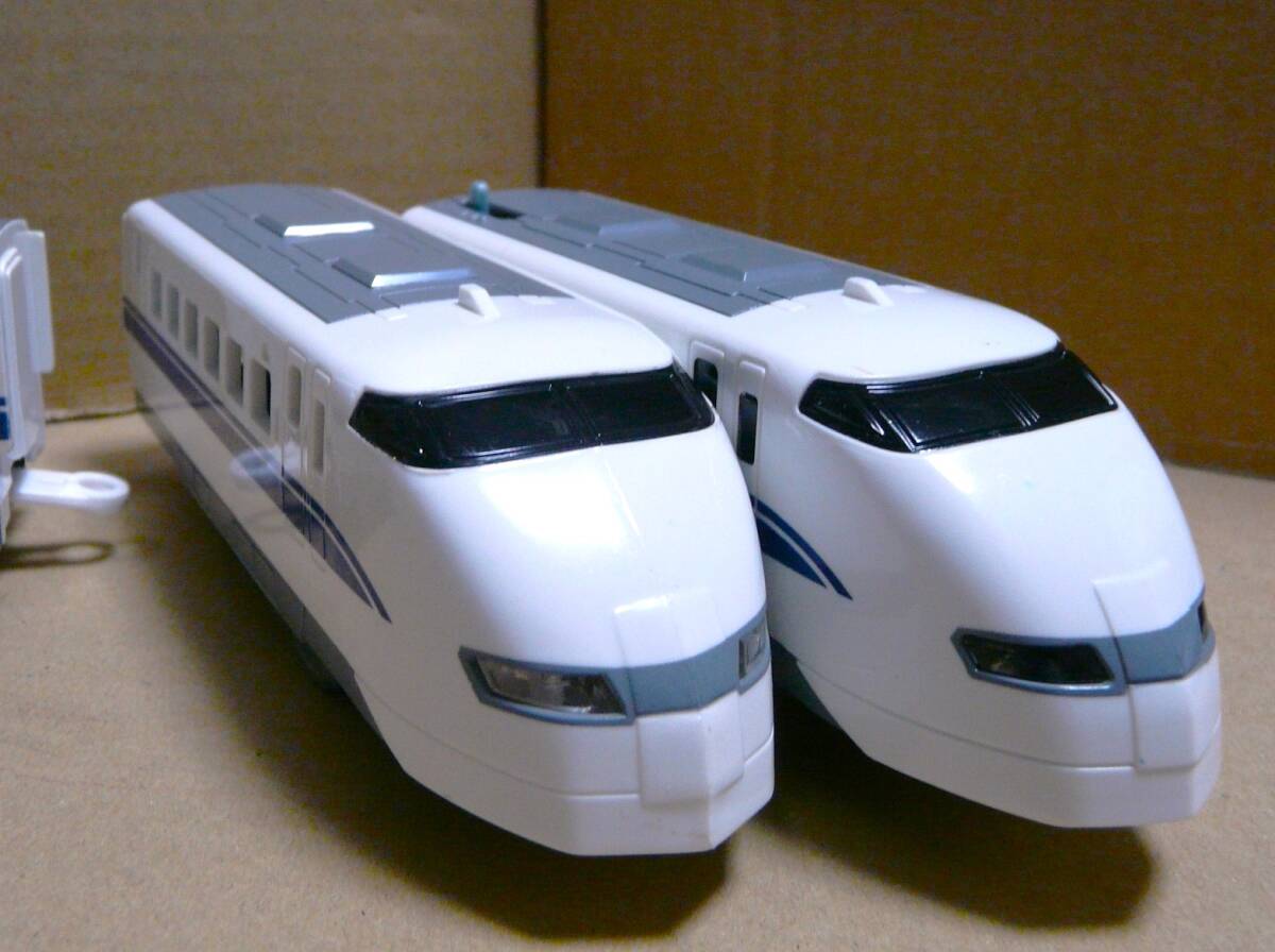  Plarail машина 300 серия Tokai дорога Shinkansen. .. с подсветкой used