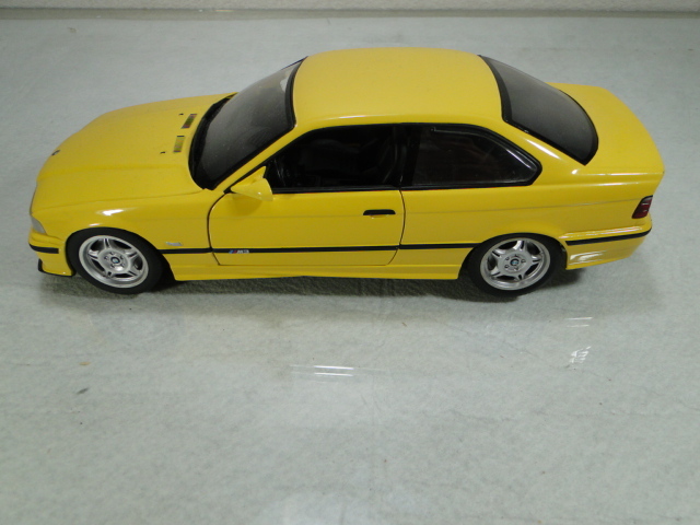 UTモデル　1/18　BMW　E36-M3_画像5