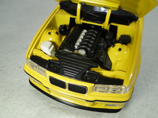 UTモデル　1/18　BMW　E36-M3_画像6