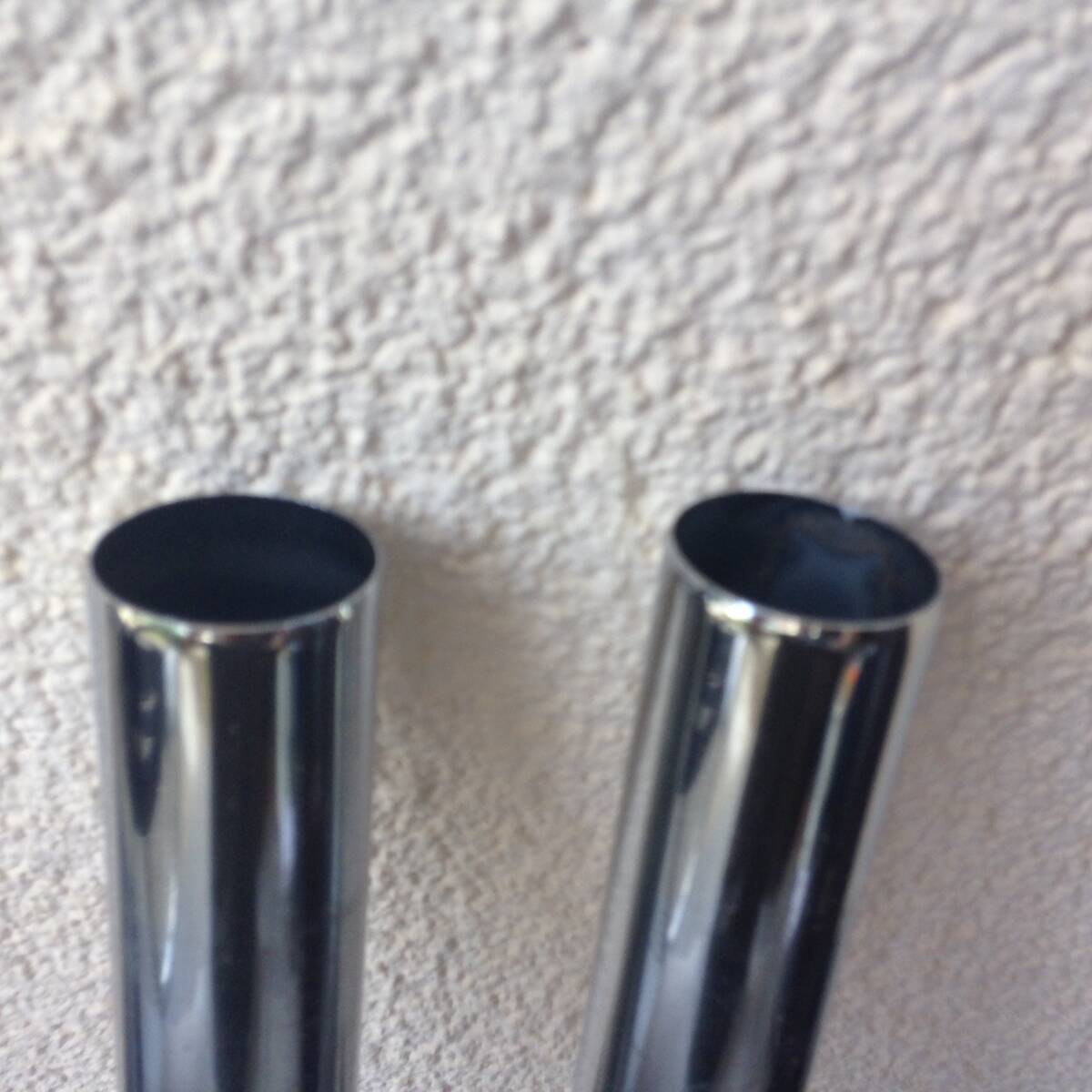 (KU) 鉄パイプ 長さ約74cm 外経約3.19cm 傷、メッキ剥げ、メッキ荒れあり 室内保管 USED JUNK_画像3