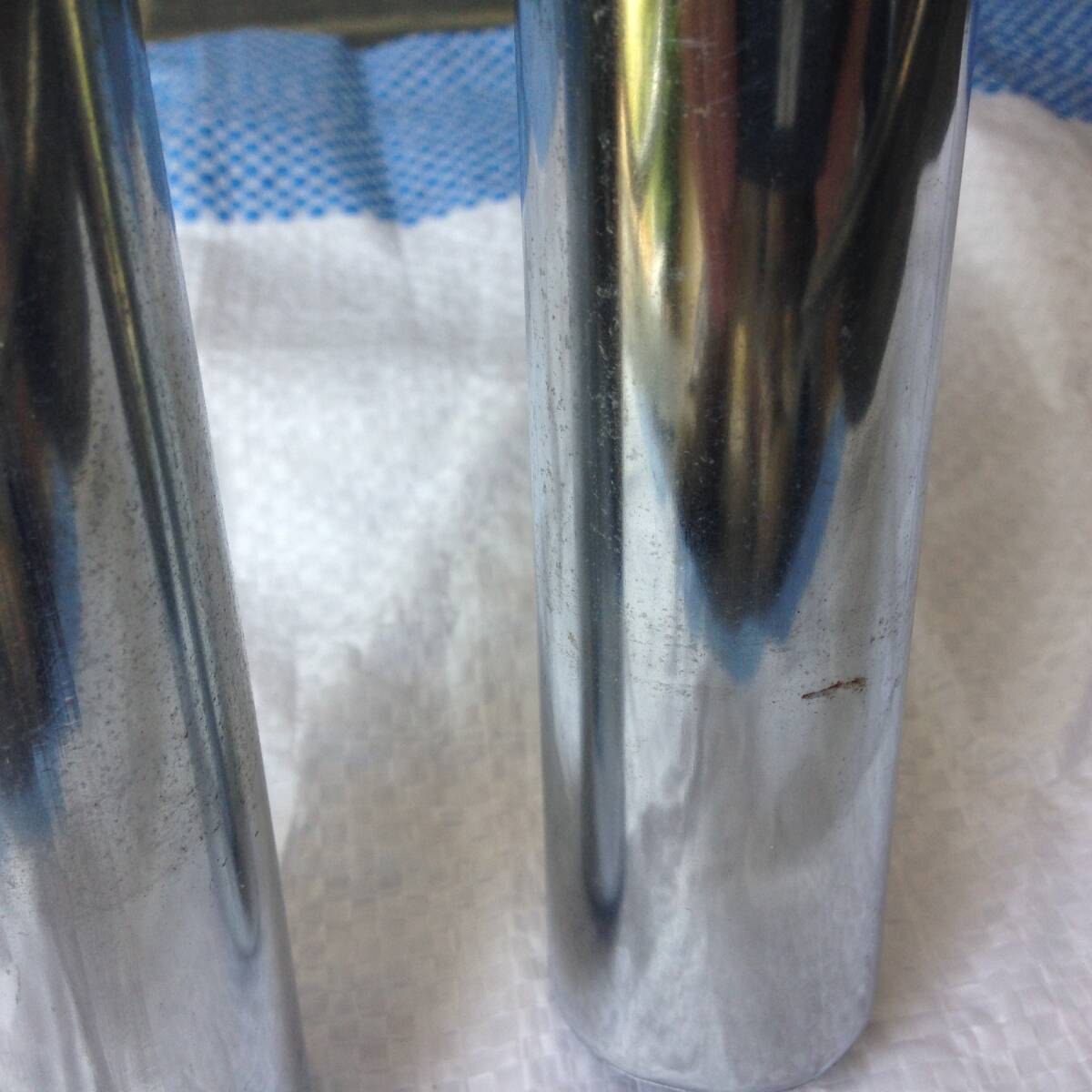 (KU) 鉄パイプ 長さ約74cm 外経約3.19cm 傷、メッキ剥げ、メッキ荒れあり 室内保管 USED JUNK_画像5