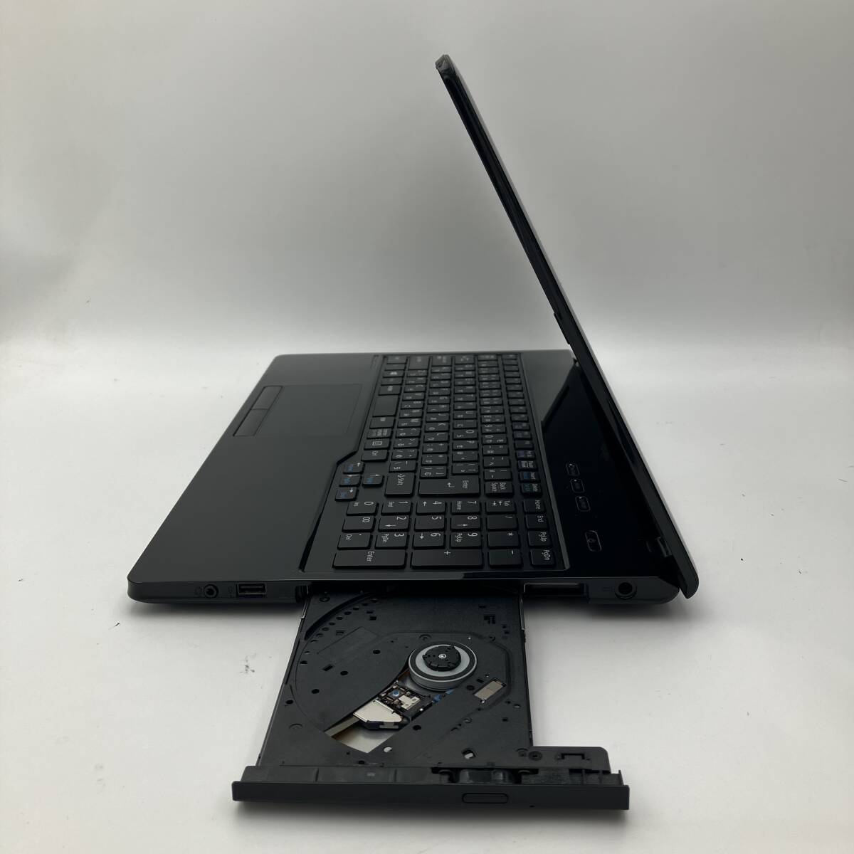 ハイエンドi7【メモリ16GB+新品SSD512GB/Core i7-6700HQ】人気富士通ノートパソコン/Windows11/Office2021/Bluetooth/Webカメラ/筆ぐるめ_画像5