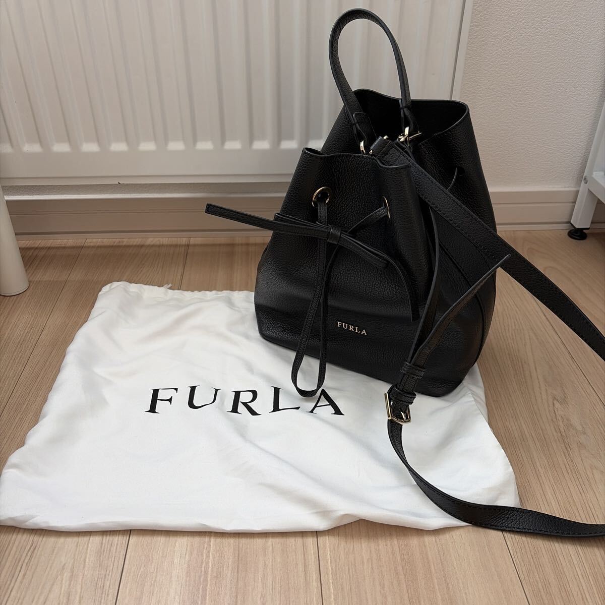 FURLA フルラ　コスタンザ 巾着型2Wayハンドバッグ レザー 黒_画像1