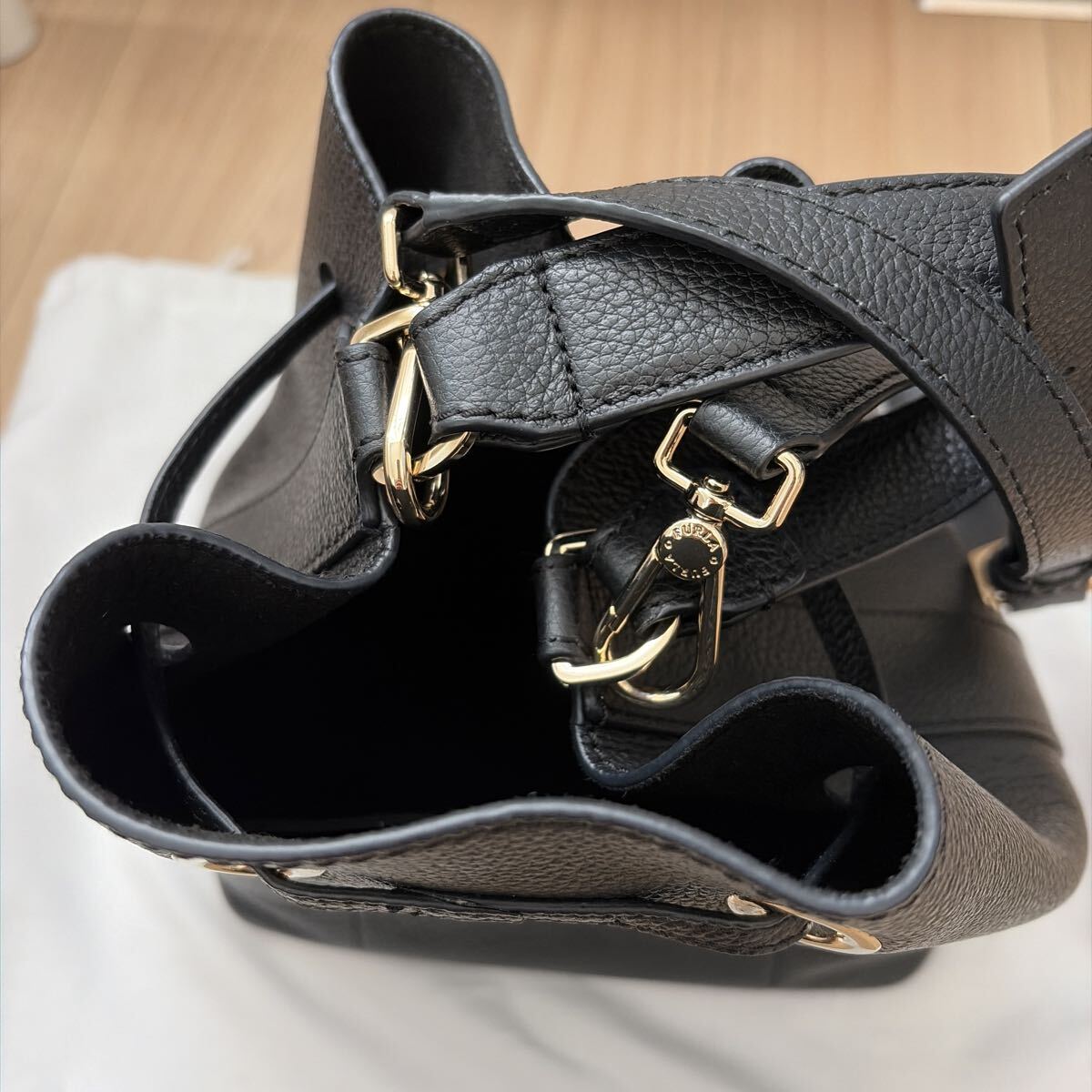 FURLA フルラ　コスタンザ 巾着型2Wayハンドバッグ レザー 黒_画像9