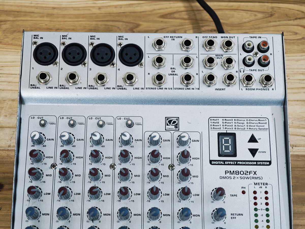 Classic Pro PM802FX ミキサー 通電確認のみ その他未チェック 現状品 傷汚れあり 本体のみ 管理番号10370_画像5