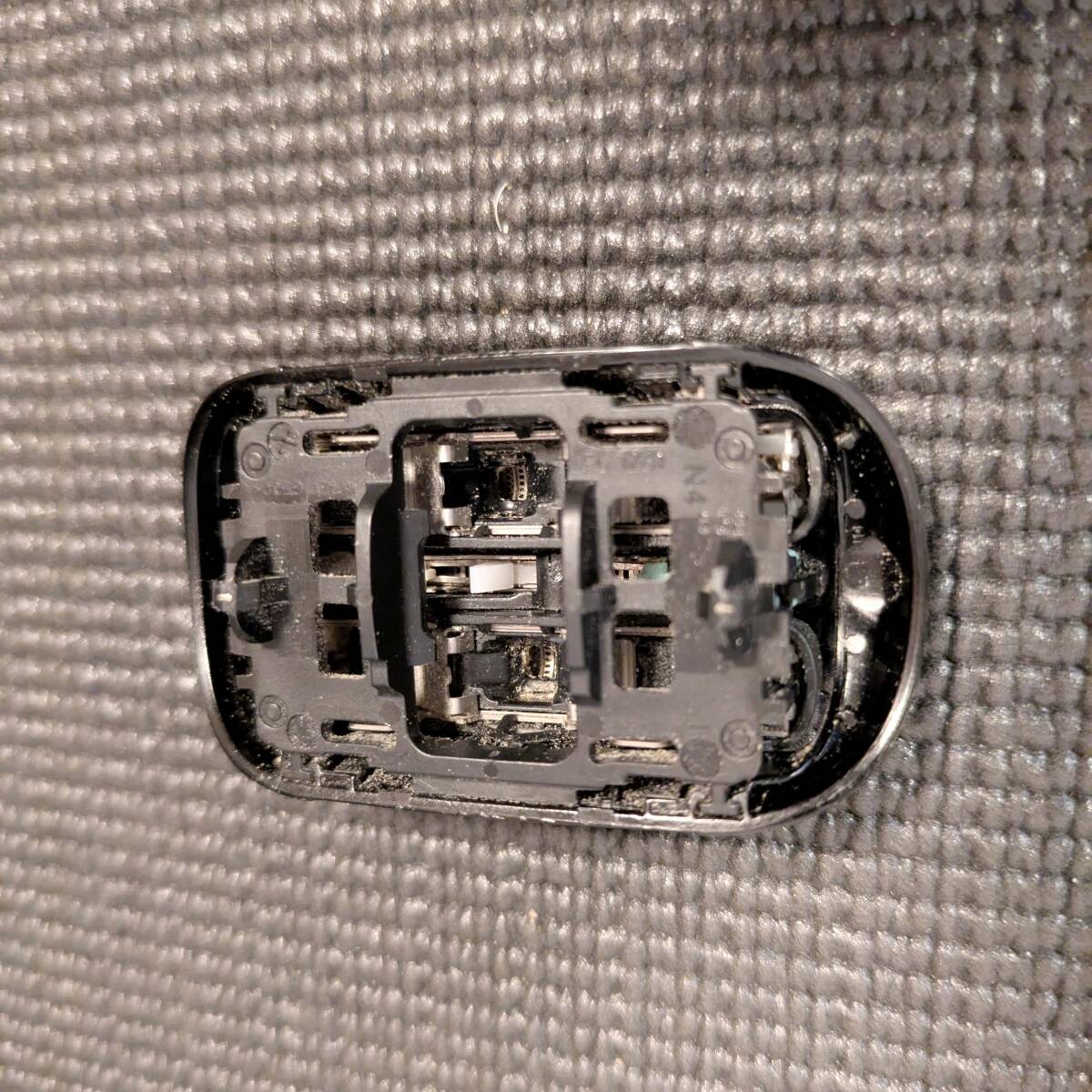 n088 BRAUN Series 9 sport+ 9350cc ブラウン 電動シェーバー アルコール洗浄 システム 中古 _画像9