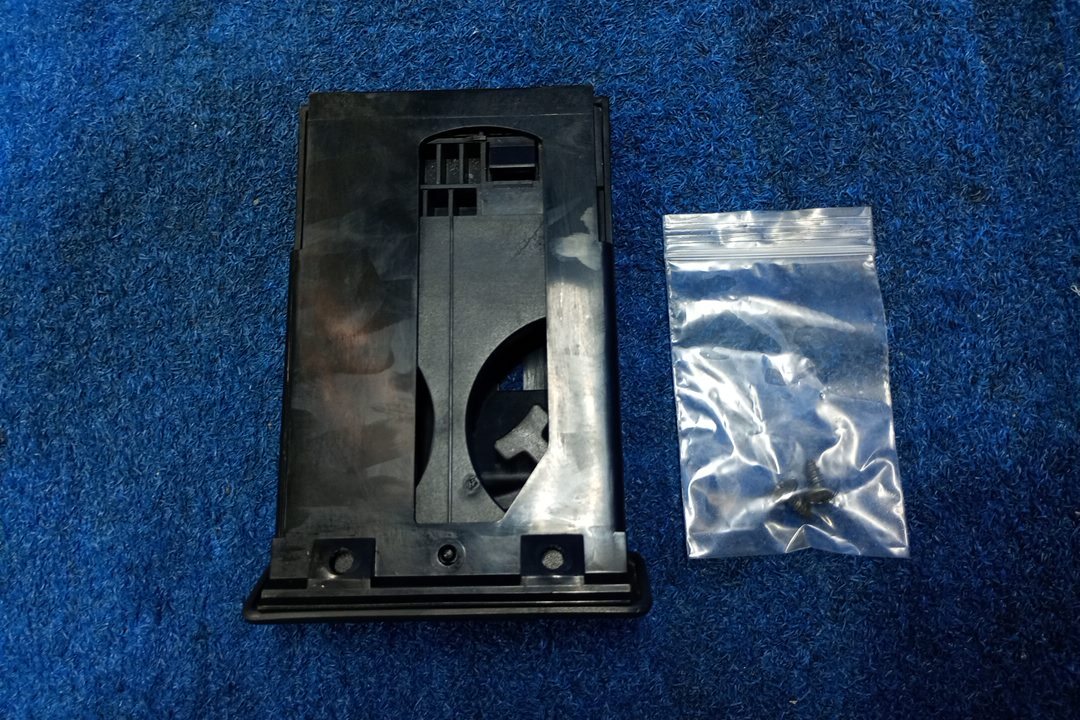 スズキ MF21S MRワゴン 純正 ドリンクホルダー 2連タイプ センターの画像1