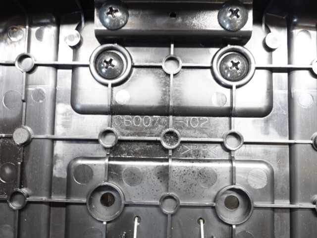 9231 トヨタ ヴィッツ 中期 NCP131 小物入れ ダストボックス 助手席側_画像5