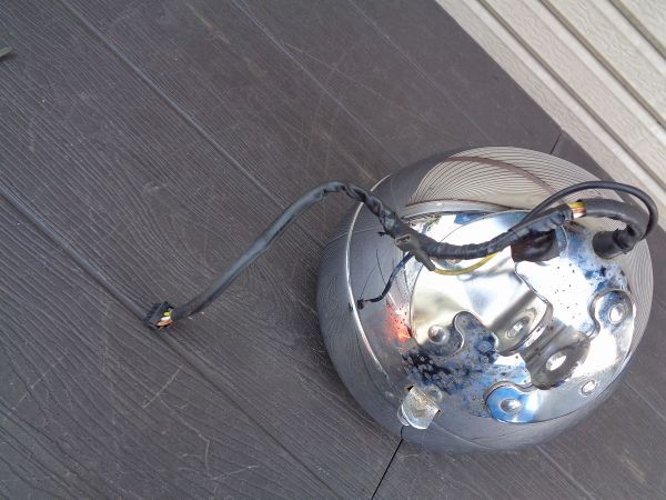 ☆No.4855「倉庫整理大セール! ハーレーダビッドソン 純正7インチ ヘッドライト・フレンチトリムリング付 点灯確認済み」_画像8