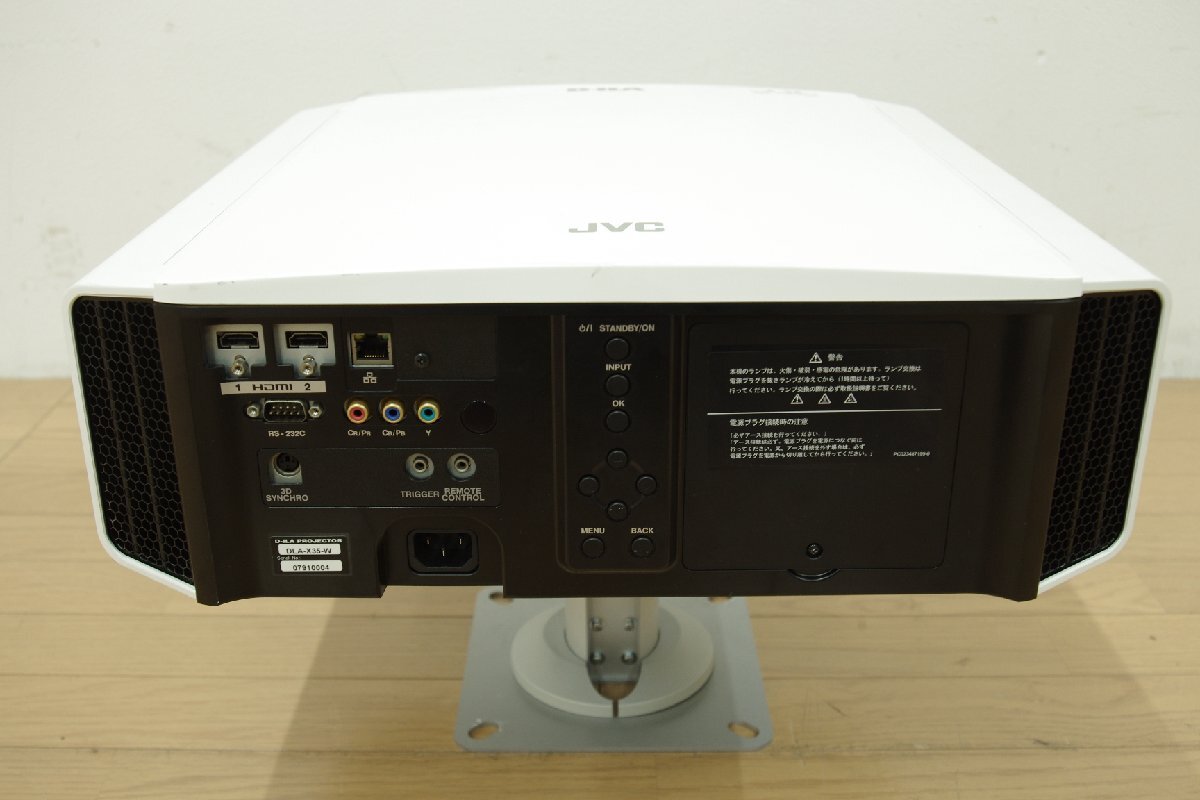 JVCケンウッド DLA-X35-W ホームシアタープロジェクター ランプ合計1336H 天吊り金具付属 リモコン付き 中古 簡易動作確認済 業務用_画像7