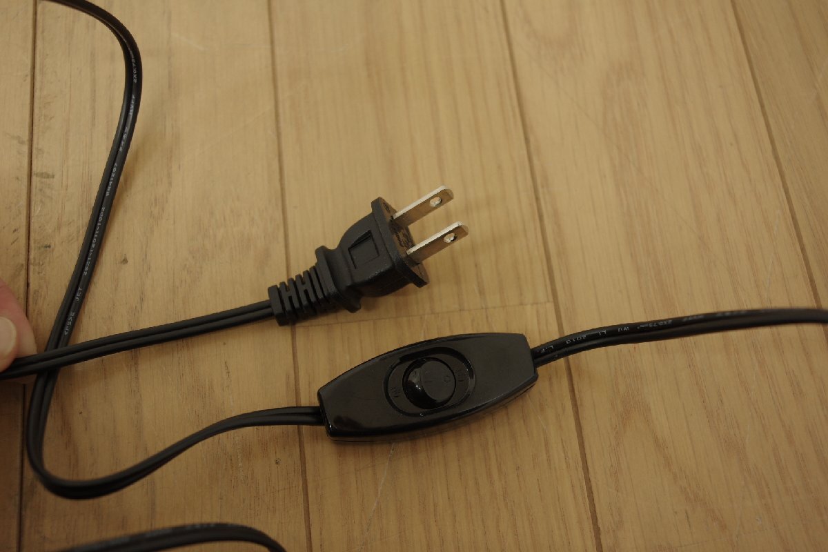 展示品 ヤマギワ SS261B スタンドライト ナイトスタンド デスクライト 間接照明 E17 セード スイッチ付き_画像10