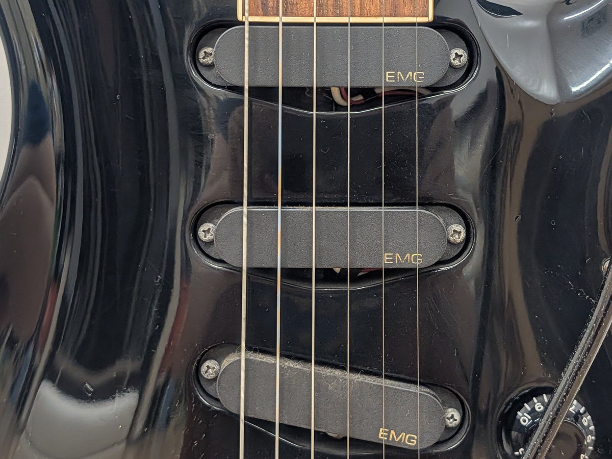 ESP EDWARDS Edwards Strato модель электрогитара черный floyd rose выход звука подтверждено б/у 