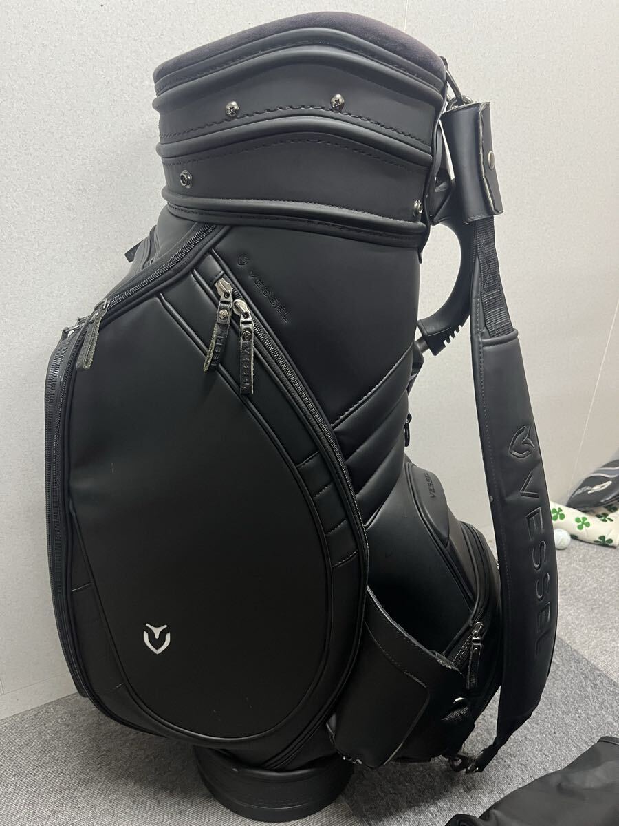 送料無料 激安 VESSEL ベゼル LUX STAFF BAG 黒 プロモデル プレミアムシンセティックレザー 3点式 キャディバッグ_画像2