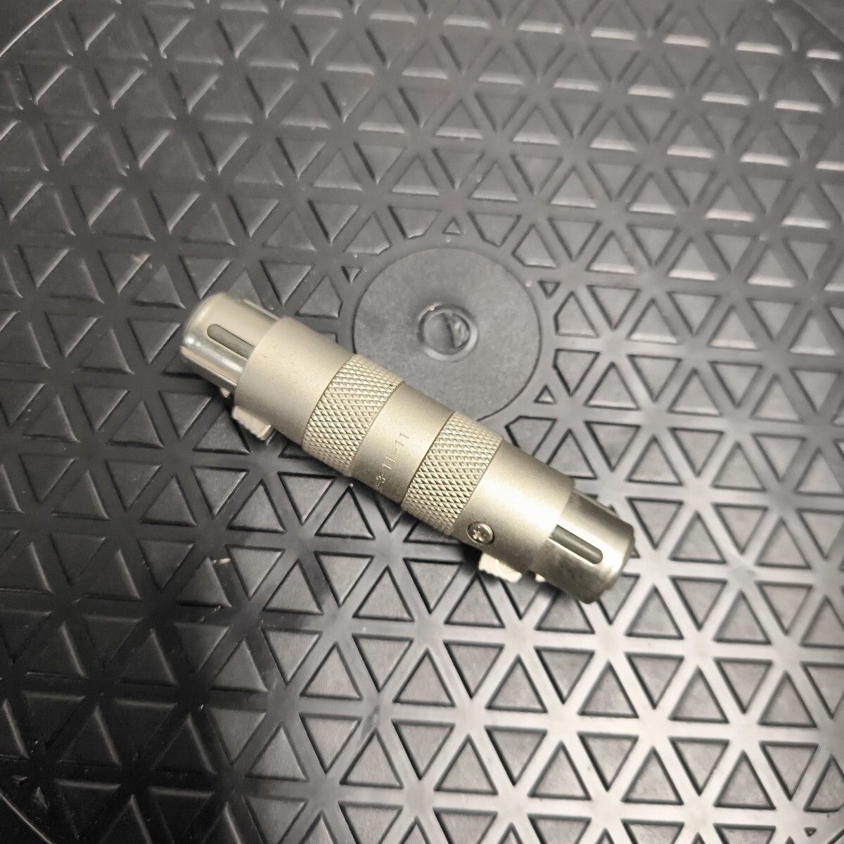 「M62_7N」ITT CANON XLR-3-11-11 キャノン3ピン　XLRメス　中継 中古(251025)_画像1